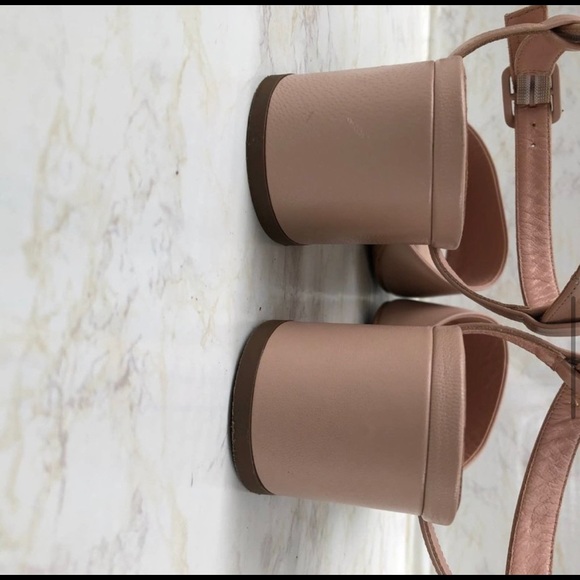 Everlane Block Heel Sandal (read below for sizing) - Picture 10 of 14